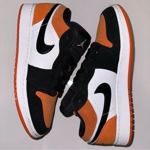 Jordan 1 low OG "starfish". 7Y